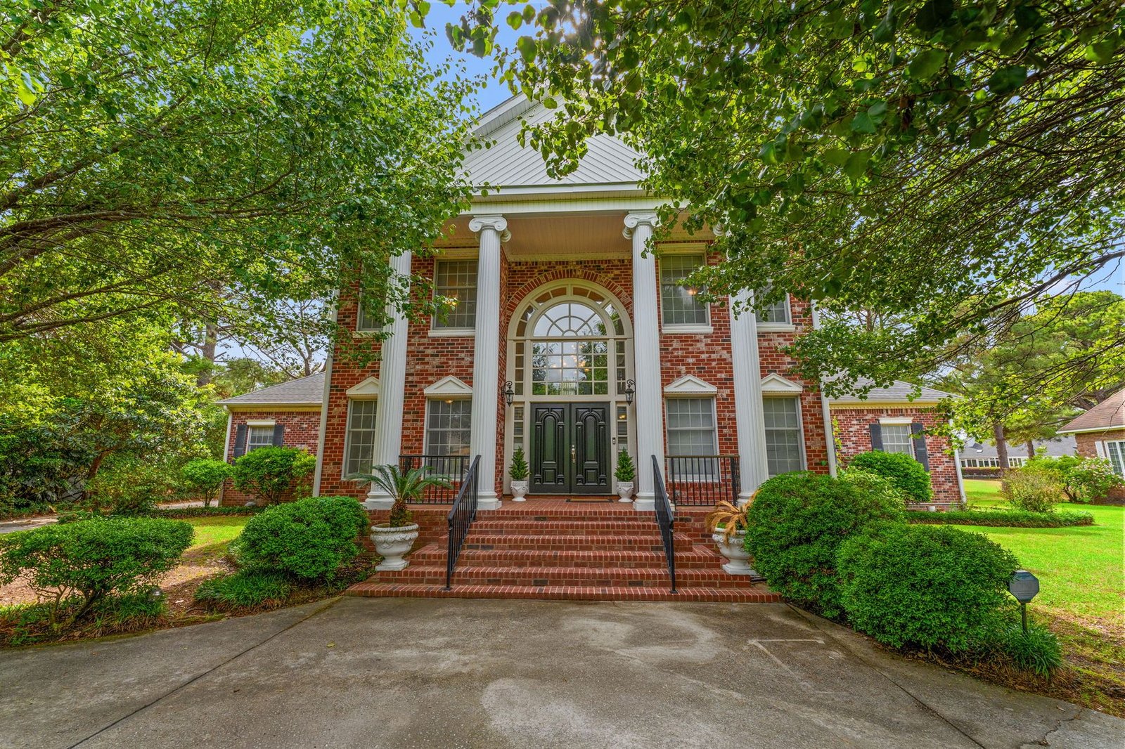 Front exterior of 3749 Annandale Drive